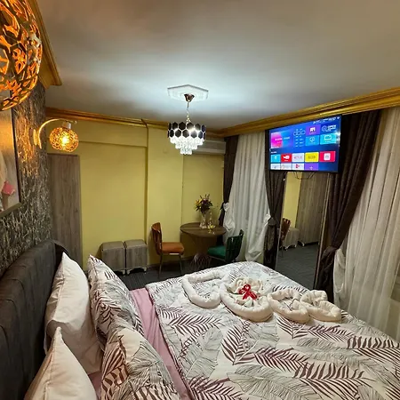 Royal Old City Hotel