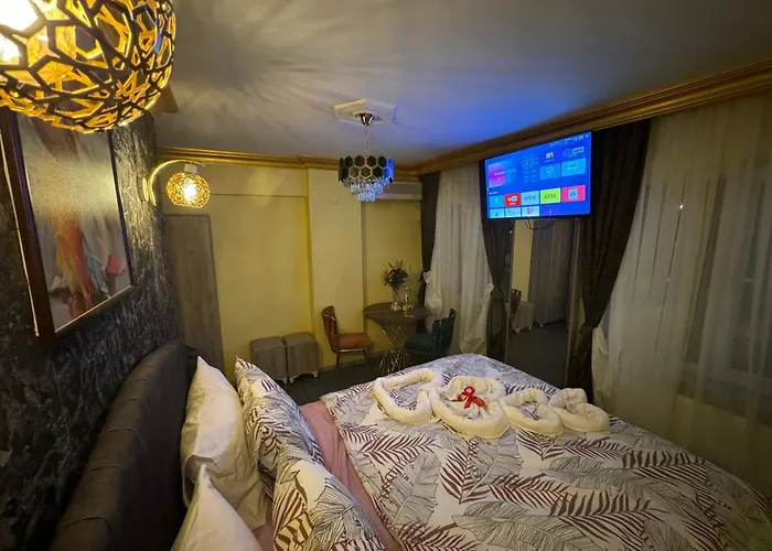 Hotel Royal Old City 3*