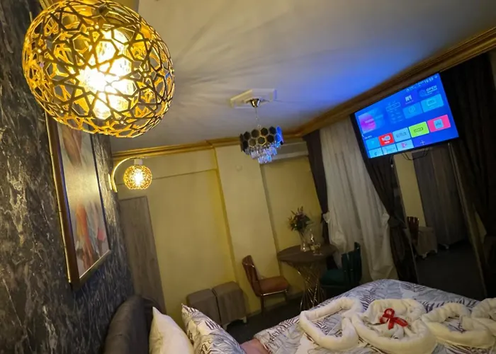 Royal Old City Hotel 3*