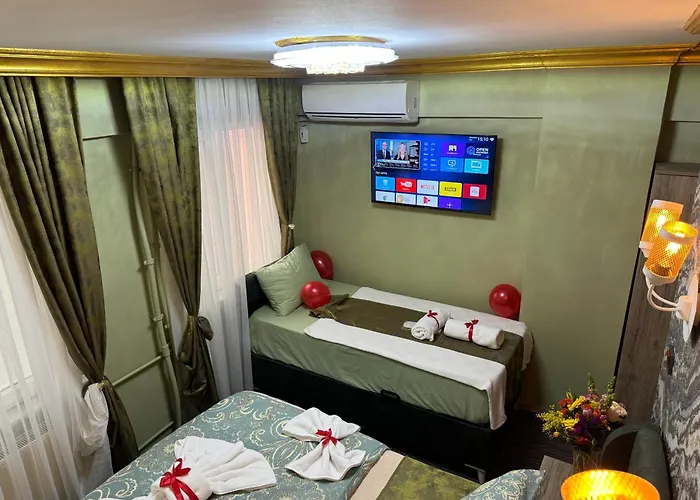 Royal Old City Hotel