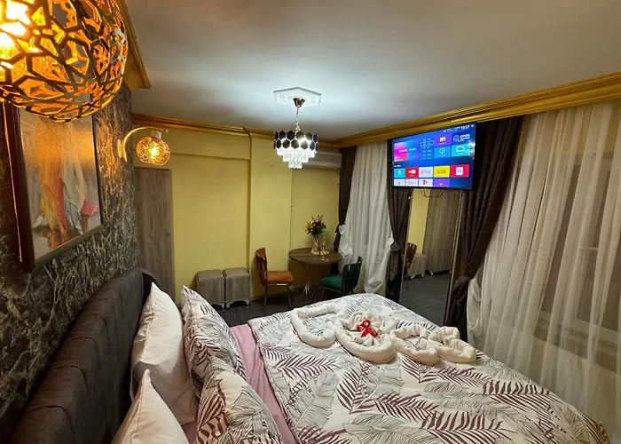 Royal Old City Hotel