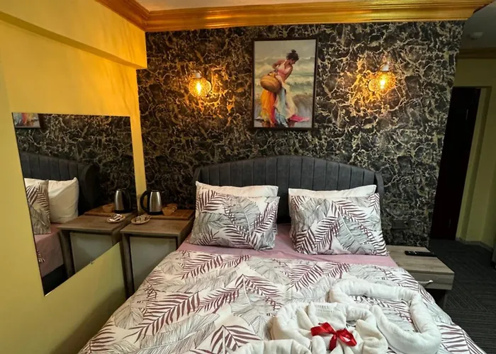 Royal Old City Hotel