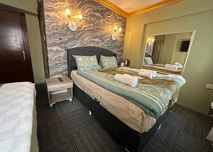 Royal Old City Hotel 3*