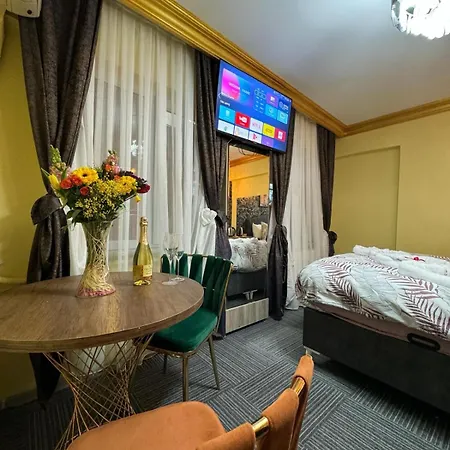 מלון Royal Old City 3*